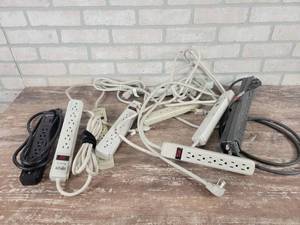 lot 85 image: (9) Power Strips