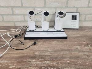 lot 88 image: (3) Invue ZQ1050-W W2000 Security Stands w Quick Disconnect Cable and Base