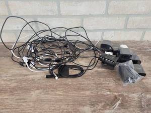 lot 91 image: (12) C-Type Cell Phone Charging Cables w Power Supplies