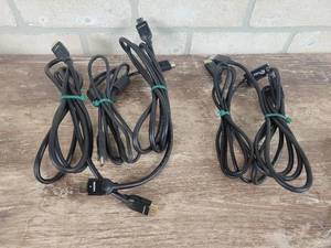 lot 98 image: (3) HDMI to HDMI Cables and (2) HDMI to Display Port Cables