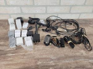 lot 116 image: (15) Micro-USB Cell Phone Charger Cables w Power Supplies
