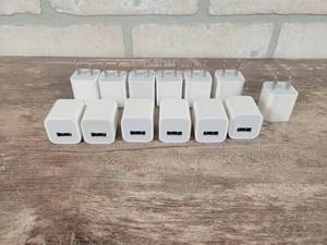lot 117 image: (13) APPLE Model A1385 USB Power Adapters