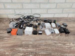 lot 120 image: (17) Micro-USB Cell Phone Charger Cables w Power Supplies