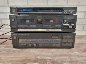 lot 203 image: Technics Audio Receiver (SU-Z960), Technics Double Cassette Deck (RS-D170W and Technics AMFM Tuner (ST-Z960) - NO SHIPPING