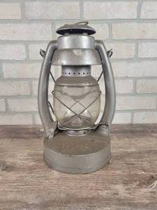 lot 206 image: Vintage GAMBLES Lantern - Approx. 13-12 Tall