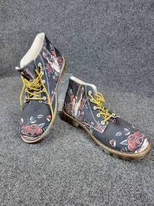 lot 141 image: Pair of NEW First Dance Rockabilly-themed Canvas Shoes, Size 44