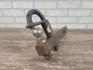 lot 222 image: 2 Pintle Hitch Receiver w Convert-a-Ball