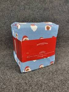 lot 159 image: Twin Sized Brushed All-Cotton Flannel Sheet Set - Flat Sheet, Fitted sheet, and Standard Pillowcase