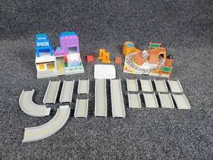 lot 168 image: Pair of Galoob Micromachines HIWAYS & BYWAYS Playsets City Plaza & Off Road Crossing