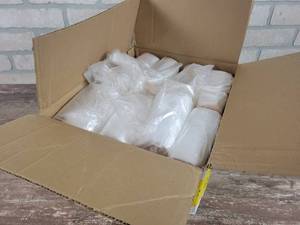 lot 272 image: Case of 24x33 Clear Trash Can Liners