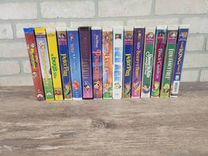 lot 294 image: (15) Vintage DISNEY VHS Movies