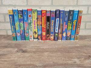 lot 295 image: (16) Vintage DISNEY VHS Movies