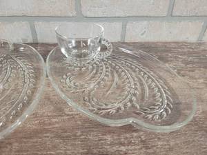 lot 325 image: Vintage Glass Dessert Sets - (4) Plates and (4) Cups - NO SHIPPING