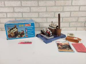 lot 5 image: Wilesco Steam Engine w Original box - Model D10 - Made in West Germany