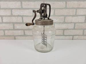 lot 28 image: Antique Anchor Hocking Glass Jar Butter Churn - 4K 4421