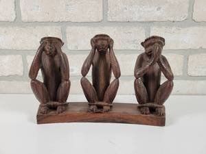 lot 50 image: Hand Carved Monkeys See No Evil, Hear No Evil, Speak No Evil, Approx. 9 x 6 x 2.5