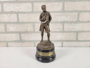 lot 51 image: Vintage Metal Boy Scouts of America Statue - R. Tait McKenzie - Approx. 11 Tall
