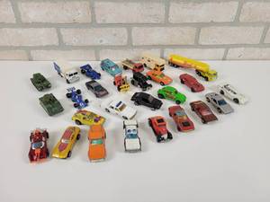lot 60 image: (27) Vintage Hot Wheels, Matchbox, etc. Toy Cars - 1 is a Redline