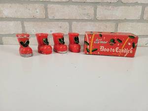 lot 77 image: Vintage Xmas Hand Made Boot Candles in Original Box - Each Boot is Approx. 2.5 x 2.5 x 1.5