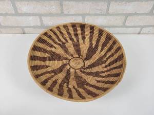 lot 90 image: Vintage Native American Coiled Basket - Approx. 14 Diameter x 3 Deep