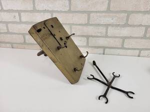 lot 120 image: Antique Rope Braider - Approx. 10.5 x 8