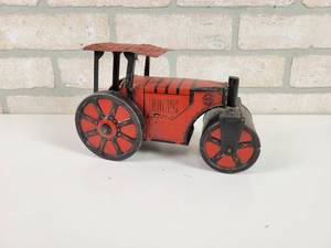 lot 138 image: Antique MARX Tin Steam Roller Wind-Up Toy - Approx. 9 x 5 x 4 - Works