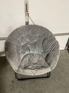 lot 7 image: New Oversized Saucer Chair