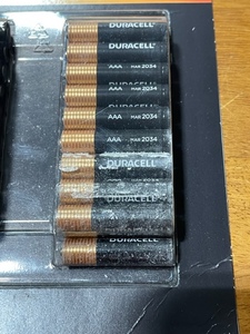 lot 42 image: Duracell AAA Batteries