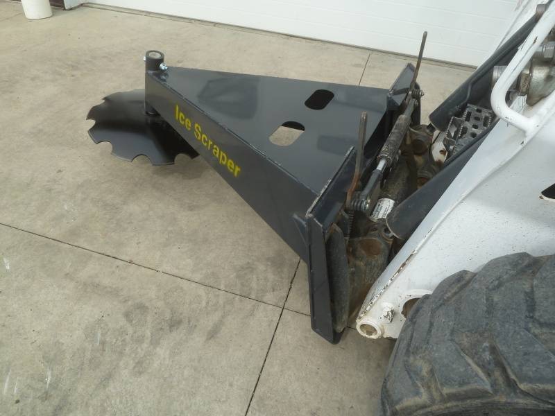lot 34 image: Land Honer Ice Scraper Attachment