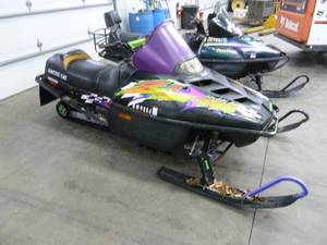 lot 6 image: 1997 Arctic Cat ZL440