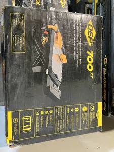 lot 51 image: LOT OF 20. QEP Pro Tile Cutters.