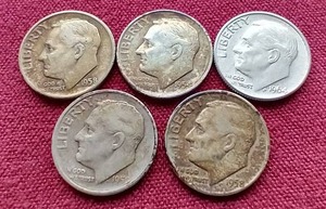 lot 9 image: (5) 90% Silver Roosevelt Dimes