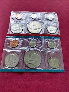 lot 42 image: 1977 U.S. Mint Proof Set