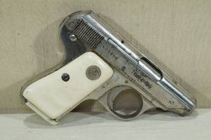 lot 31 image: Industria Armi Galesi Model 6 Pocket Auto Semi Automatic .25 ACP (6.35mm) Pistol