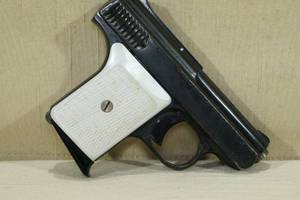 lot 32 image: Gecado Model 11 6.35 Cal (.25 ACP) Semi Automatic Pistol