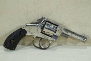 lot 44 image: Hopkins & Allen XL No 3 .32 Cal Center Fire Double Action Revolver