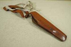 lot 78 image: Hunter 67-86 Brown Leather Shoulder Holster