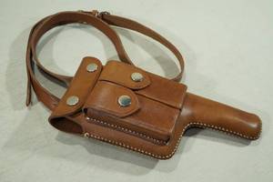 lot 86 image: Light Brown Leather Mauser C96 Bolo Pistol Holster