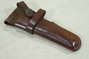 lot 99 image: Colorado Saddlery Brown Leather Handgun Holster with Straps