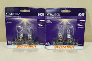 lot 22 image: 2 Packs Sylvania XtraVision Halogen Lamps -9005