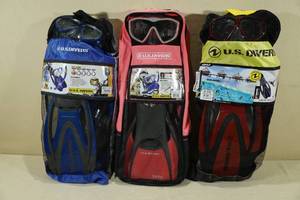 lot 103 image: 3 Adult US Divers Snorkel Sets -Small, Meduim & Large