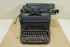 lot 133 image: Antique L C Smith and Corona Super Speed Typewriter