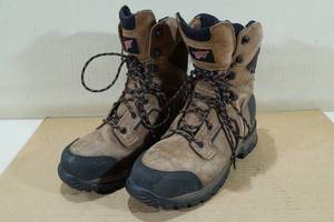 lot 135 image: Red Wing Steel Toed Winter Boots -Mens 8