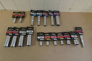 lot 174 image: 16 Gear Wrench Sockets with Adaptors and Extension