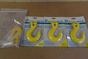 lot 201 image: Assorted Alloy Clevis Grab Hooks