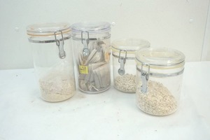 lot 19 image: canister set