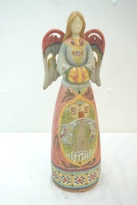 lot 32 image: angel enchanted garden