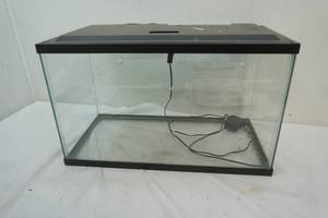 lot 62 image: Fish Tank