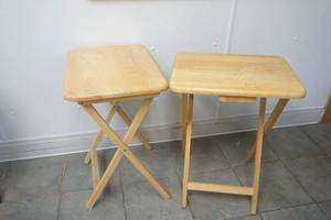 lot 70 image: tv trays