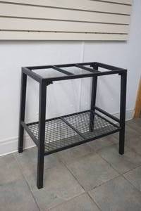 lot 77 image: metal stand